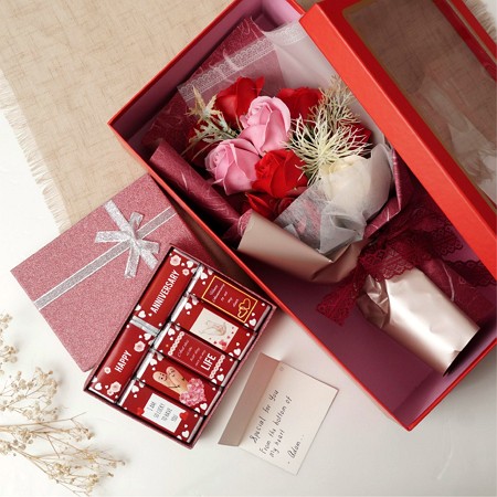 kitkat suprise gift hadiah coklat dalam kotak
